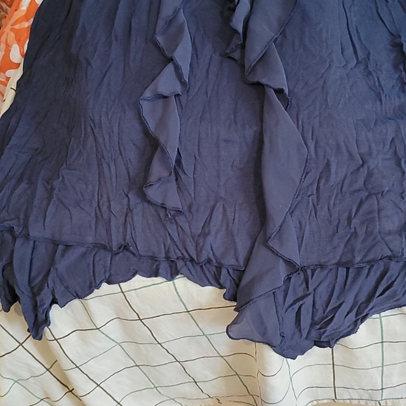 Top - Picture 2 of 4